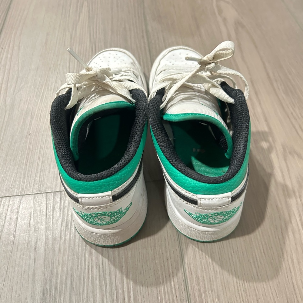 Air Jordan 1 low 💚🖤 - Picture 2 of 4